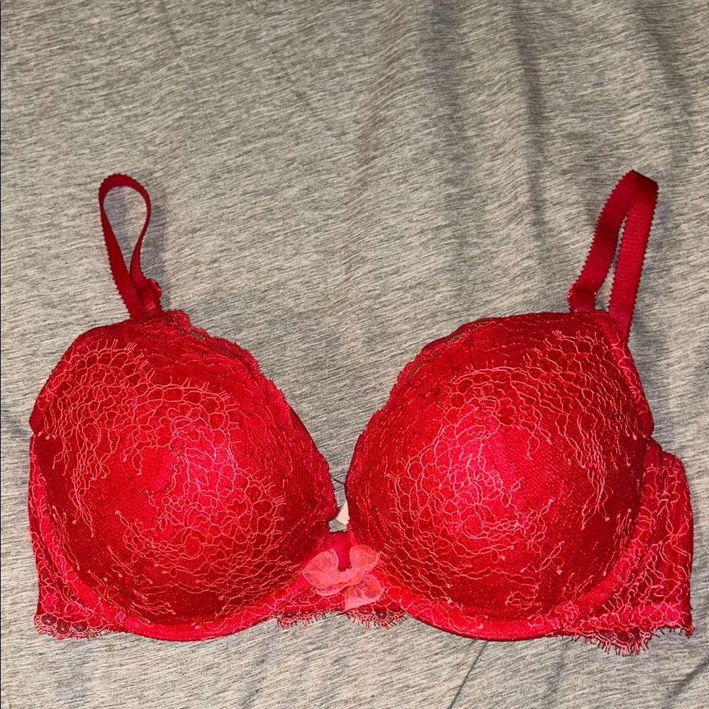 Victoria’s Secret Dream Angels push-up bra Elegant Red Lace Bra